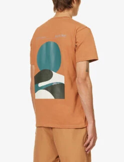 Snow Peak Relaxin' Fieldscape Brand-print Cotton-blend T-shirt 8 Snow Peak Relaxin' Fieldscape Brand-print Cotton-blend T-shirt -Selfridges Store R04159216 BROWN ALT03